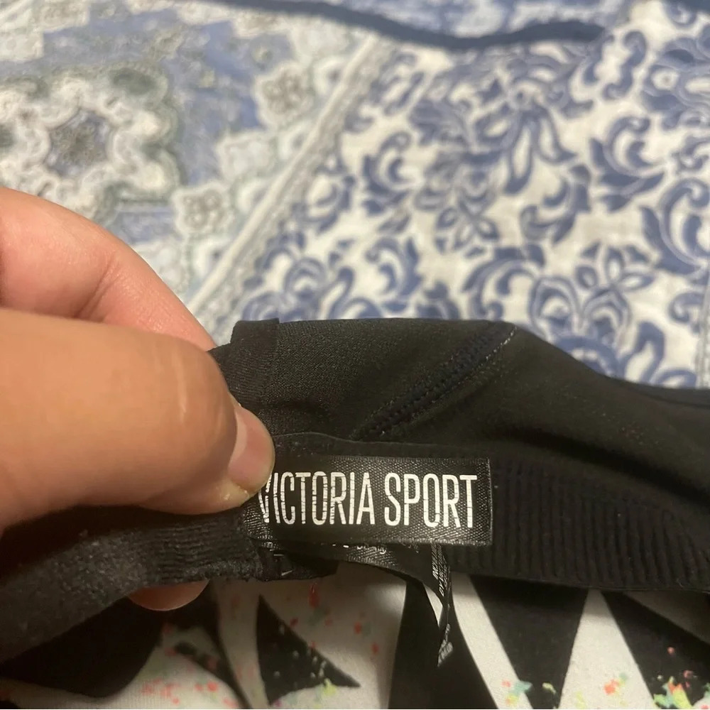 Victoria's Secret Incredible Geo Splatter Paint Max Support Sports Bra 34C - Picture 4 of 6